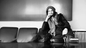 Mustavalkokuva toimittaja Rodrigo Diaz Peredasta.